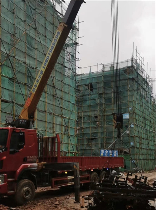 长岭县“慢工细活”—— 吊车的 “微动控制” 技术